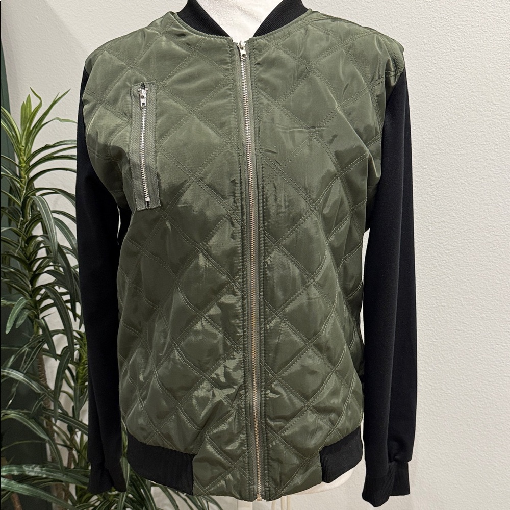Women’s Black and Green Retro Quilted Patchwork Zipper Bomber Jacket M